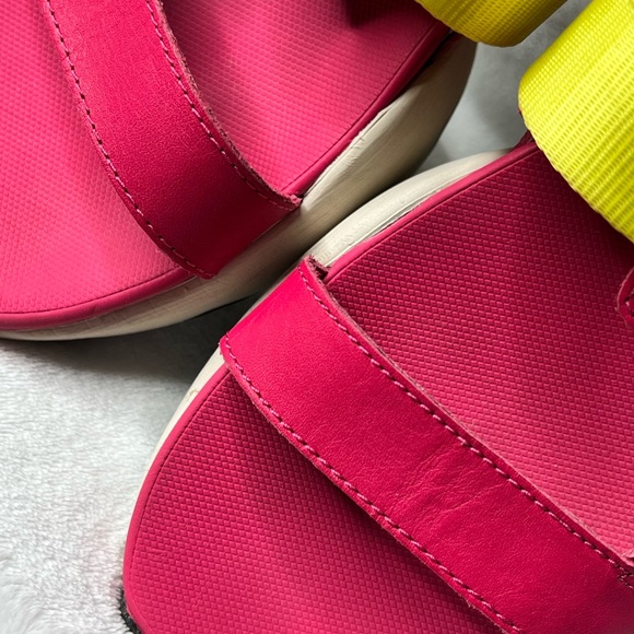 Sorel Women's Fuchsia Sandals with Neon Yellow Buckle - Picture 2 of 10